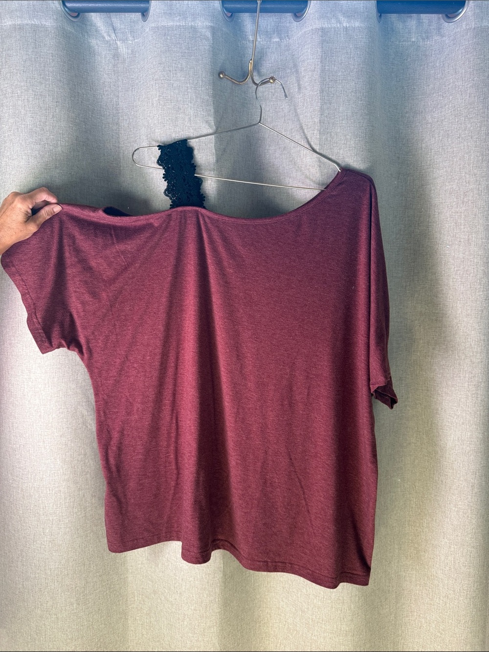 Women's Off-Shoulder Short Sleeve Top in Burgundy